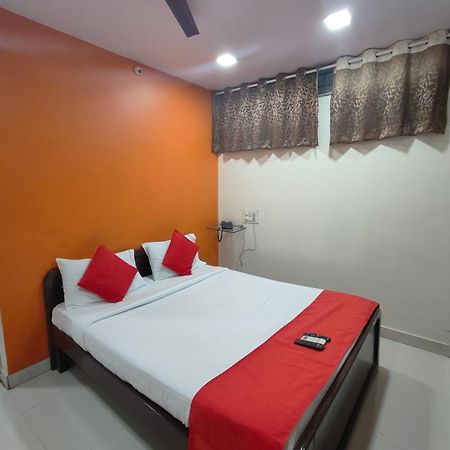 Hotel Golden Arch 班加罗尔 外观 照片